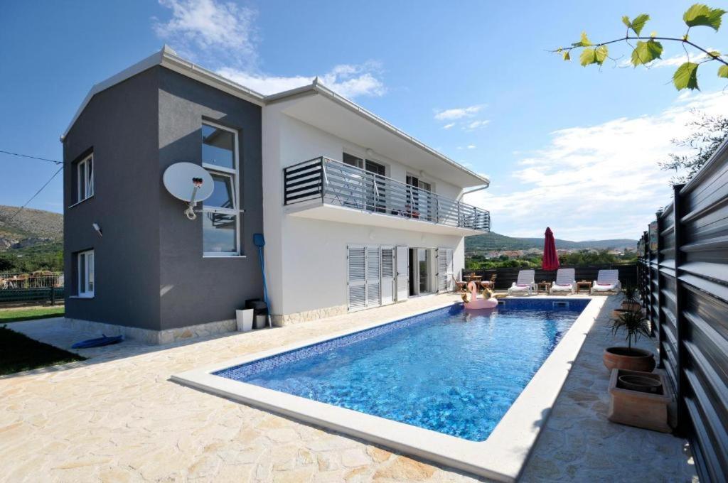 Villa Carolina تروغير المظهر الخارجي الصورة